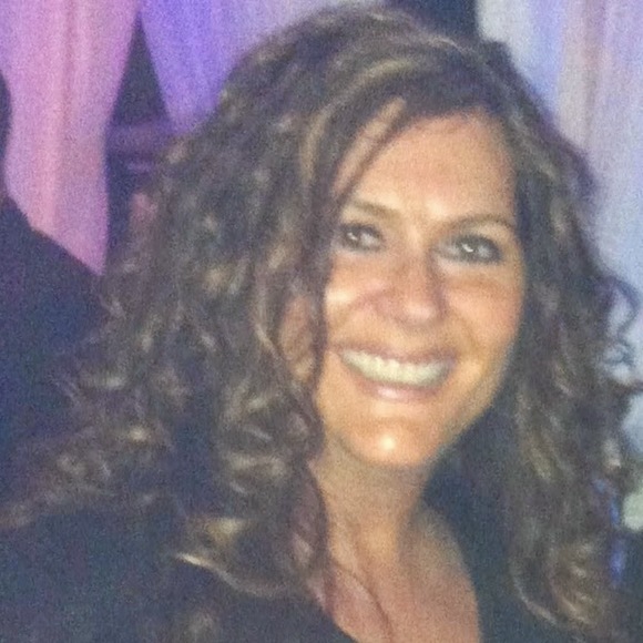 Meet your Posher, Lisa - Picture 1 of 1